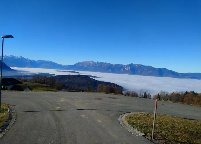 Gasthaus Krone Guest house Ubersaxen